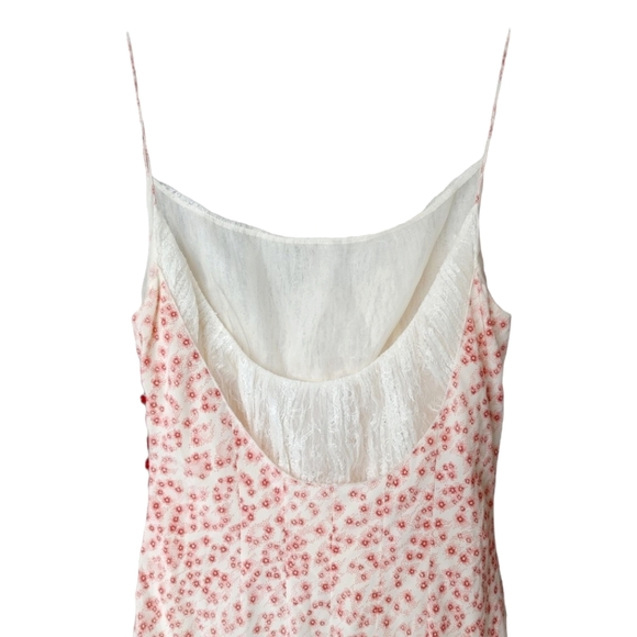 Chloe Floral Lace Spaghetti Strap Long Fitted Dress - Picture 6 of 14